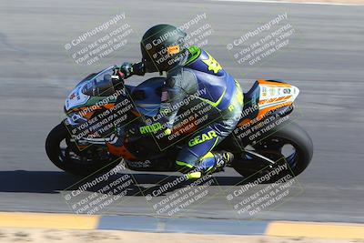 media/Jan-14-2024-SoCal Trackdays (Sun) [[2e55ec21a6]]/Turn 10 Inside (110pm)/